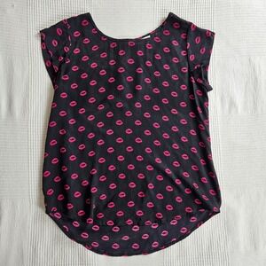 Joie Silk Lips Novelty Print AOP Flirty Twee Black Pink Cap Sleeve Top Women S